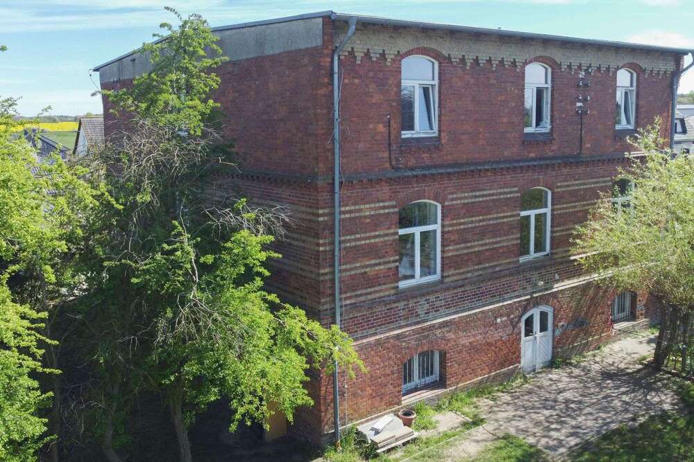 Thumbnail-Haus zum Kaufen in Hinrichshagen 315.000,00 € 278.24 m²