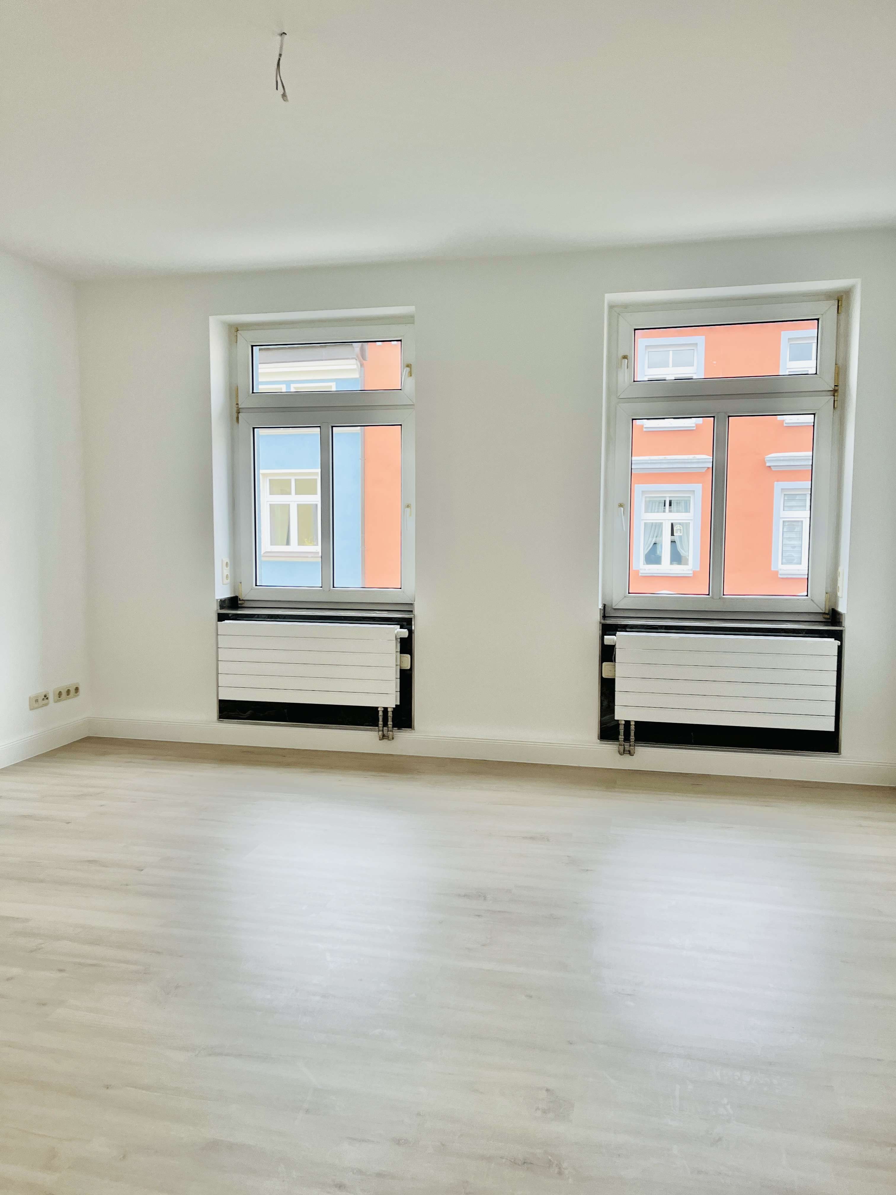 Thumbnail-Wohnung zum Mieten in Schwerin 1.100,00 € 96 m²