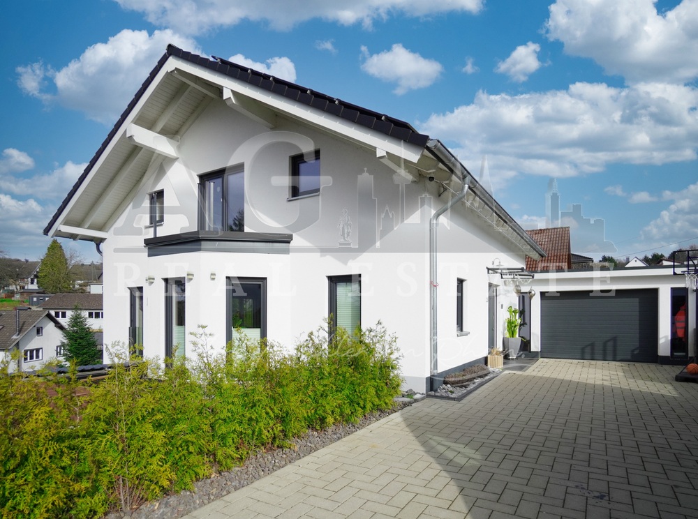 Thumbnail-Haus zum Kaufen in Windeck 795.000,00 € 330 m²