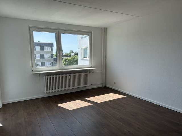Thumbnail-Wohnung zum Mieten in Bad Schwartau 760,00 € 74.11 m²