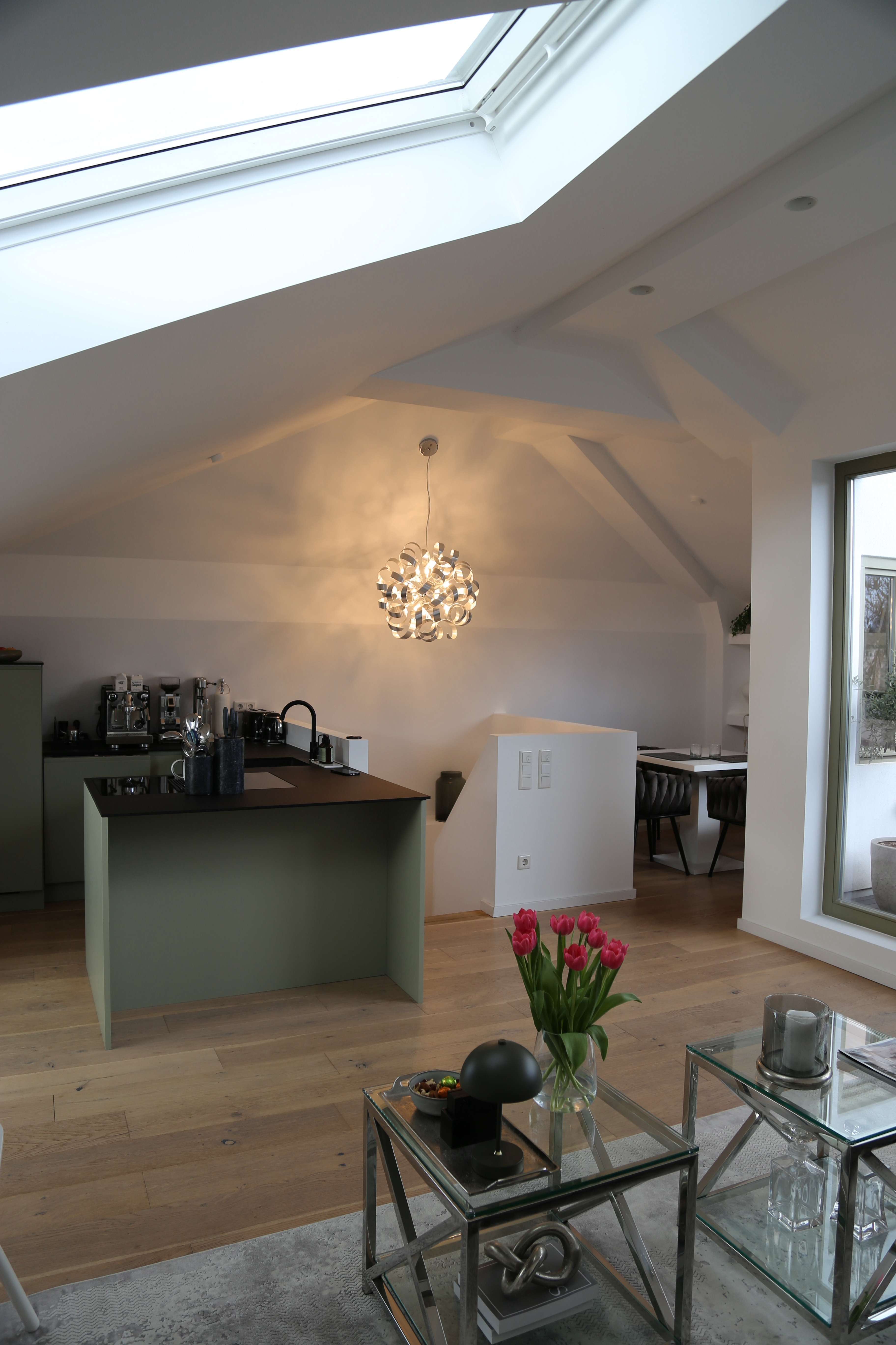 Thumbnail-Wohnung zum Mieten in Frankfurt am Main 2.750,00 € 95 m²