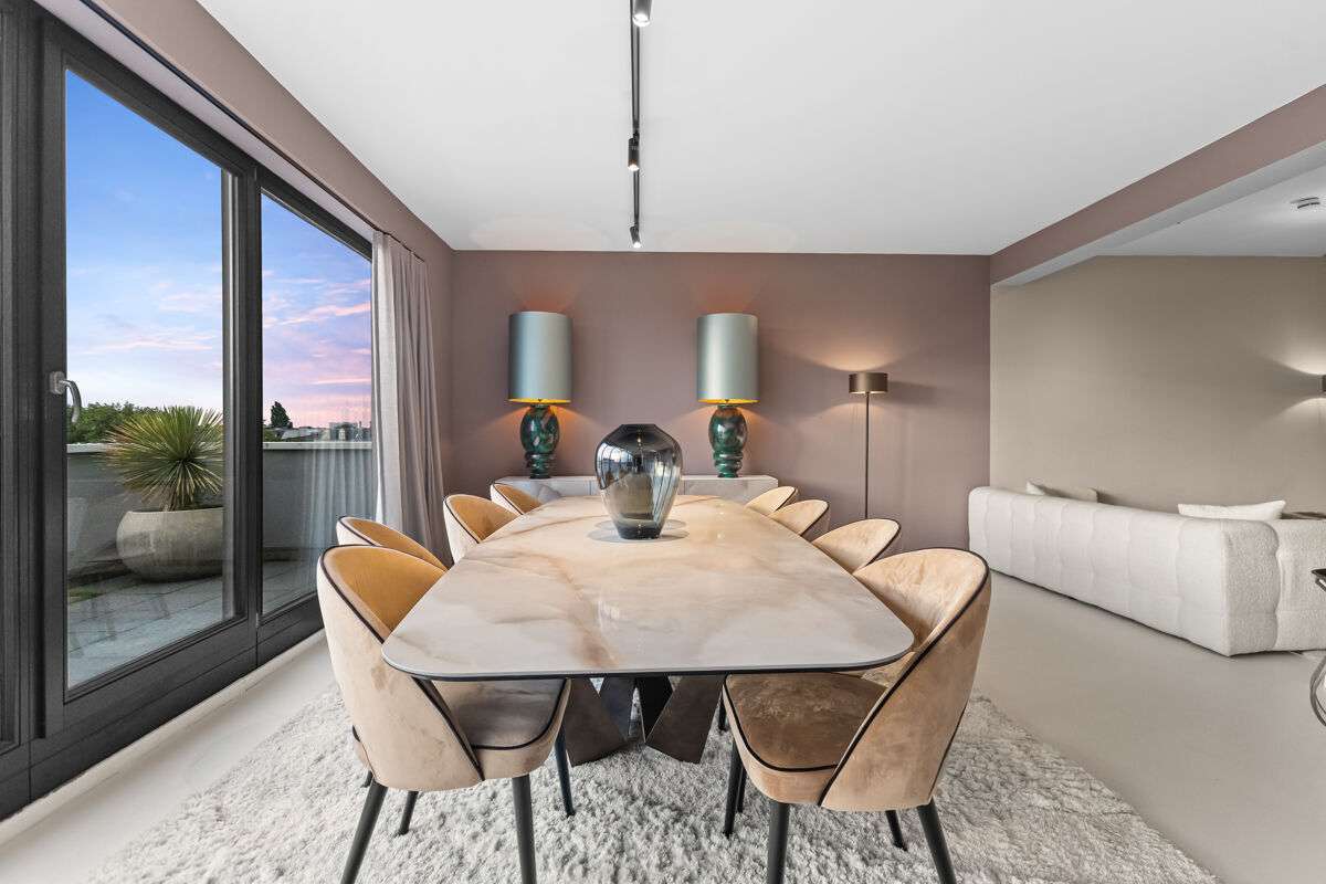 Thumbnail-Wohnung zum Mieten in Hamburg 6.500,00 € 240 m²