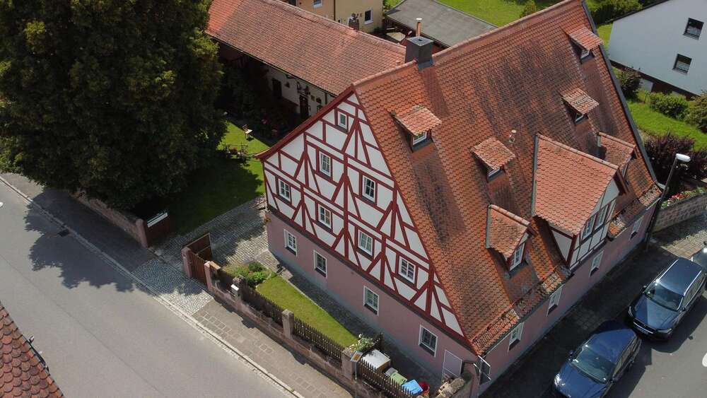 Thumbnail-Haus zum Kaufen in Erlangen 1.200.000,00 € 434 m²