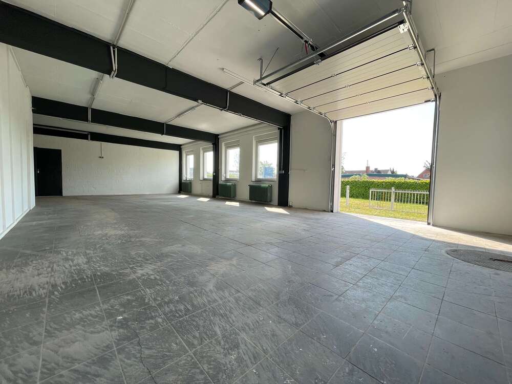 Thumbnail-Halle in Lübeck 4.760,00 € 865.6 m²