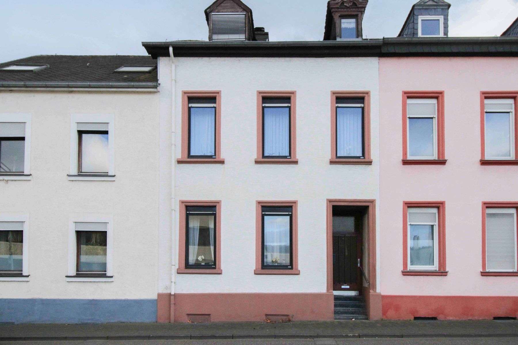 Thumbnail-Haus zum Kaufen in Trier 275.000,00 € 142.06 m²
