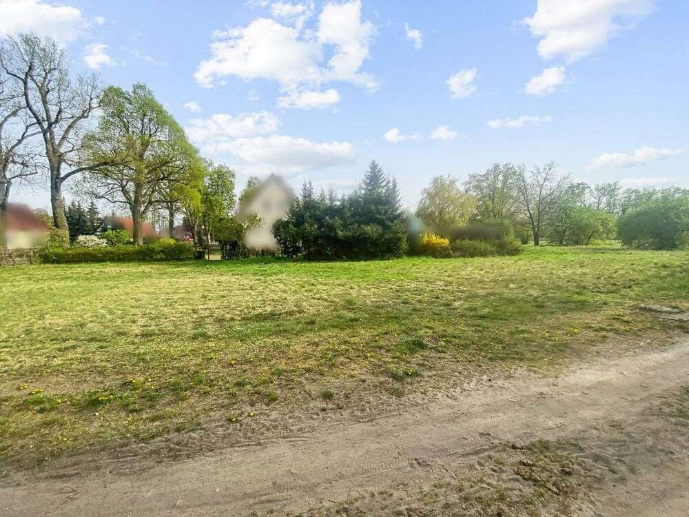 Thumbnail-Grundstück zu verkaufen in Groß Kreutz 129.000,00 € 628 m²