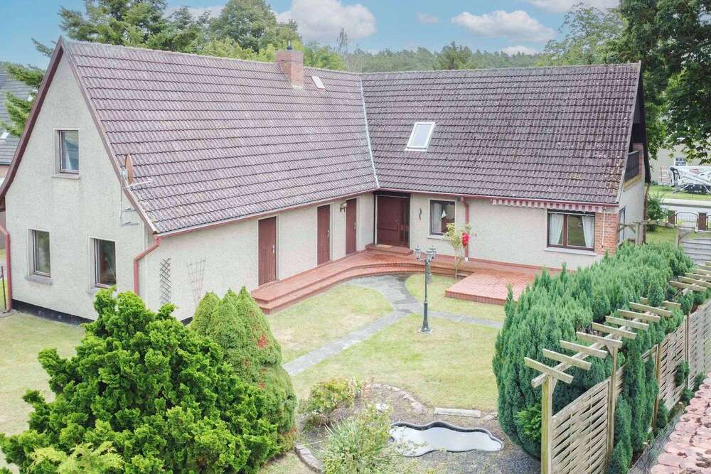 Thumbnail-Haus zum Kaufen in Fuhlendorf 375.000,00 € 159.13 m²