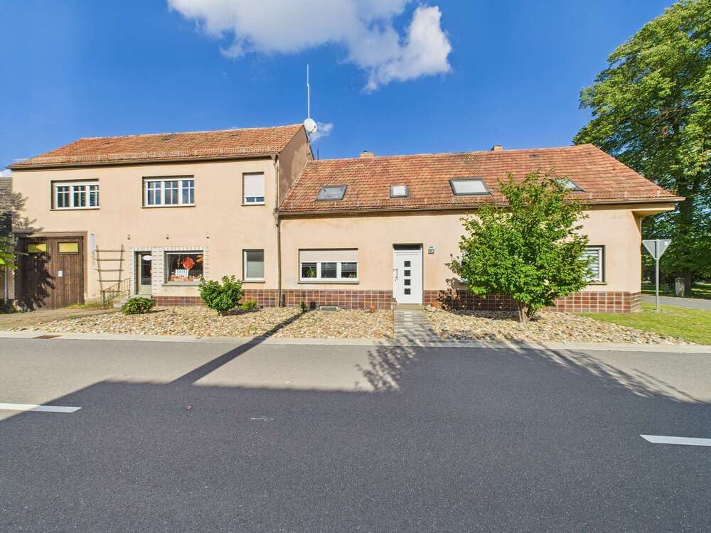 Thumbnail-Haus zum Kaufen in Jessen (Elster) 169.000,00 € 236 m²