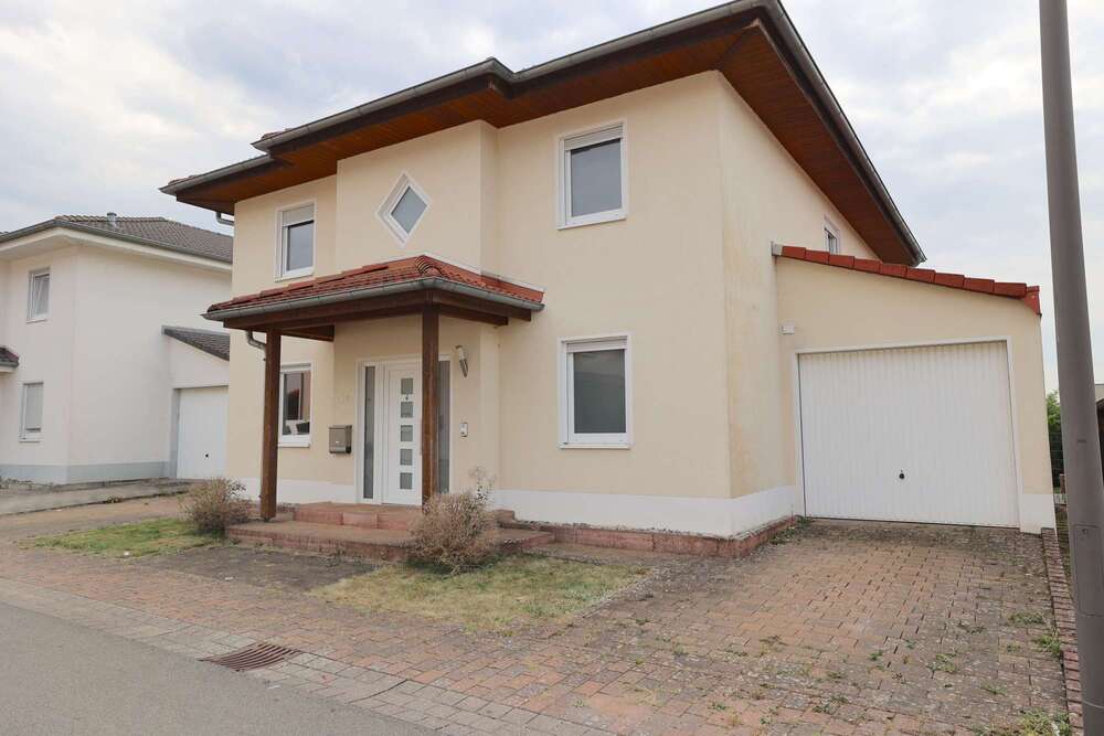 Thumbnail-Haus zum Kaufen in Mackenbach 450.000,00 € 195 m²