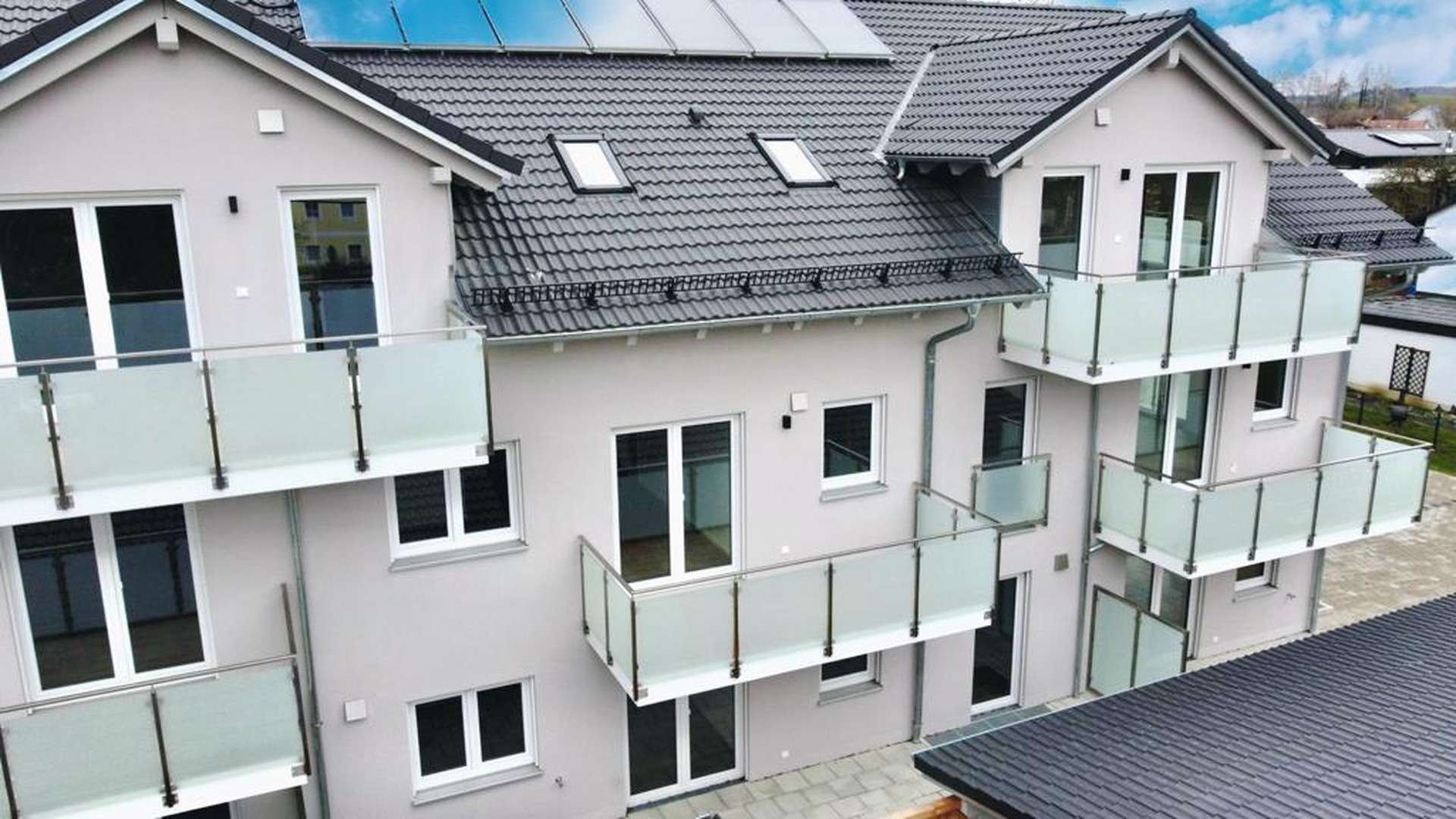 Thumbnail-Wohnung zum Mieten in Grünbach (Bockhorn) 1.490,00 € 92.92 m²