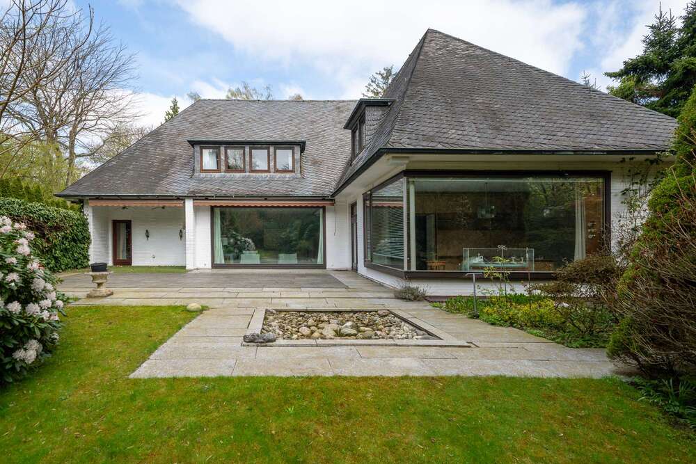 Thumbnail-Haus zum Kaufen in Hamburg Poppenbüttel 2.450.000,00 € 420 m²