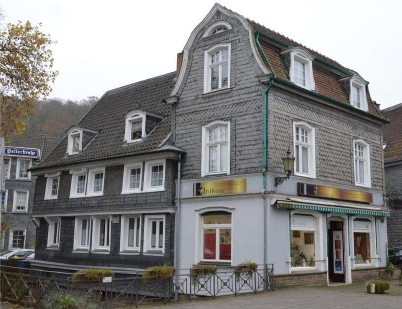 Thumbnail-Haus zum Kaufen in Velbert Langenberg 299.000,00 € 247 m²