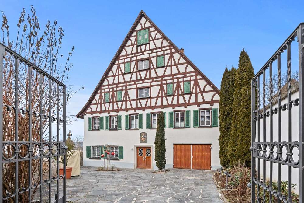 Thumbnail-Haus zum Kaufen in Pfullendorf 1.290.000,00 € 385 m²