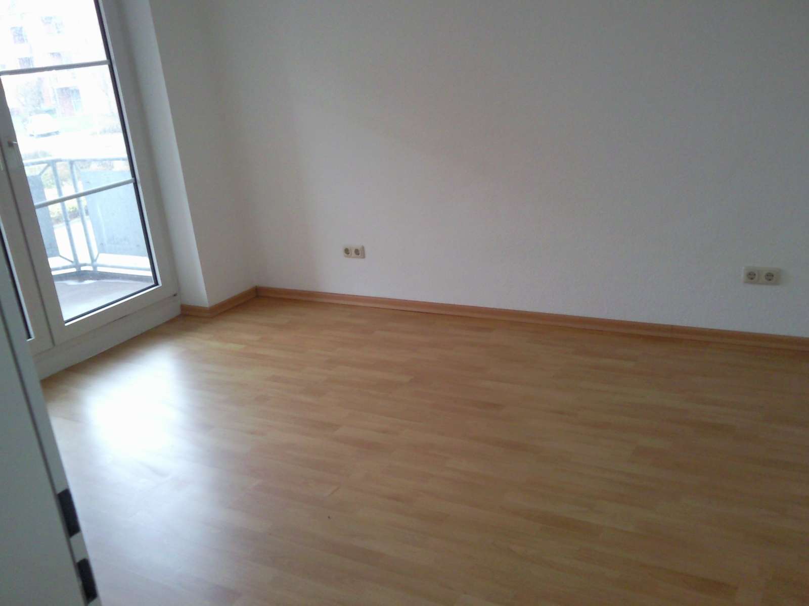 Thumbnail-Wohnung zum Mieten in Hermsdorf 350,00 € 61.18 m²
