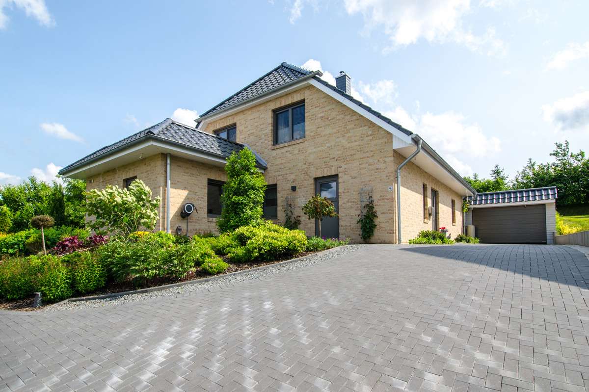 Thumbnail-Haus zum Kaufen in Breiholz Lohklint 775.000,00 € 212 m²