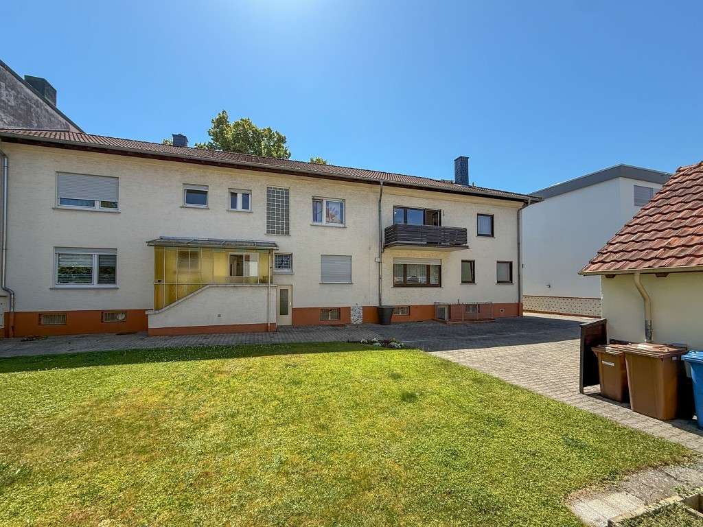Thumbnail-Haus zum Kaufen in Schwalbach 695.000,00 € 296.73 m²
