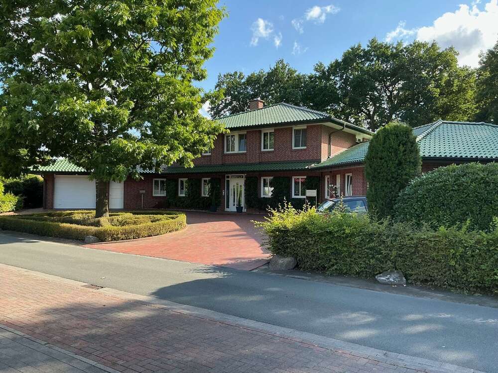 Thumbnail-Haus zum Kaufen in Lindern (Oldenburg) 789.000,00 € 335.73 m²