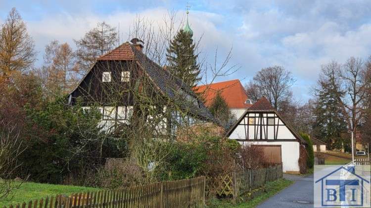 Thumbnail-Haus zum Kaufen in Mittelherwigsdorf 97.000,00 € 180 m²