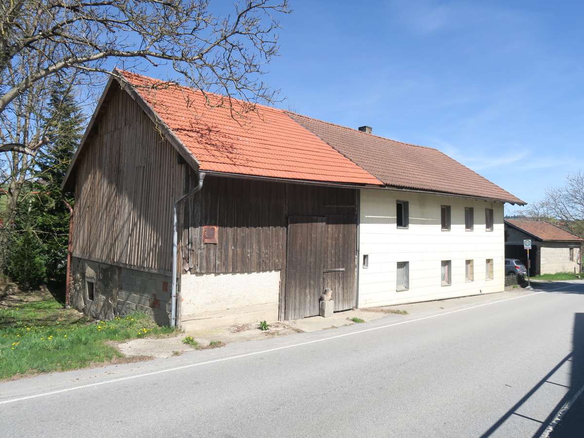 Thumbnail-Haus zum Kaufen in Tiefenbach 175.000,00 € 95 m²
