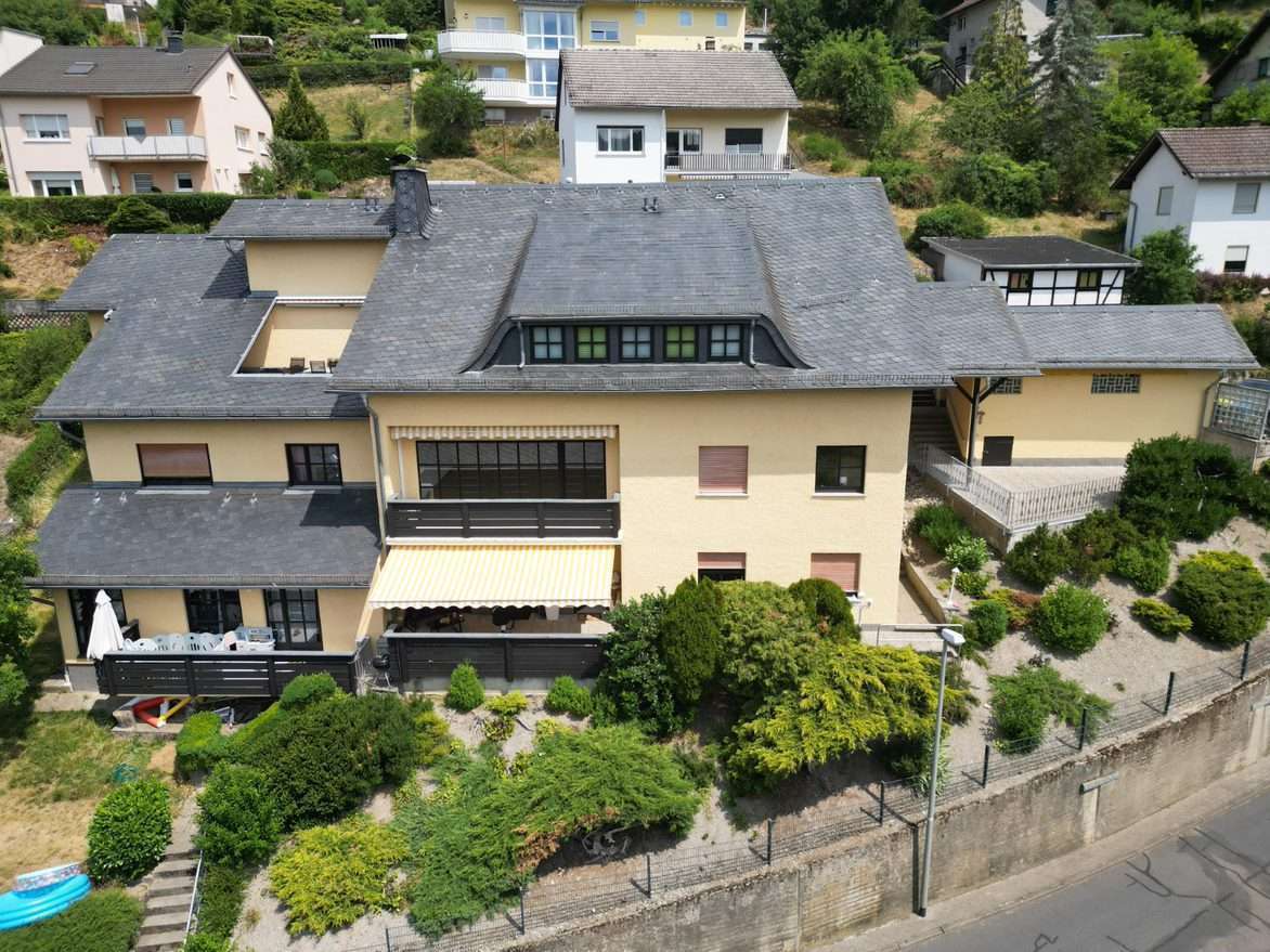 Thumbnail-Haus zum Kaufen in Bad Schwalbach 720.000,00 € 400 m²