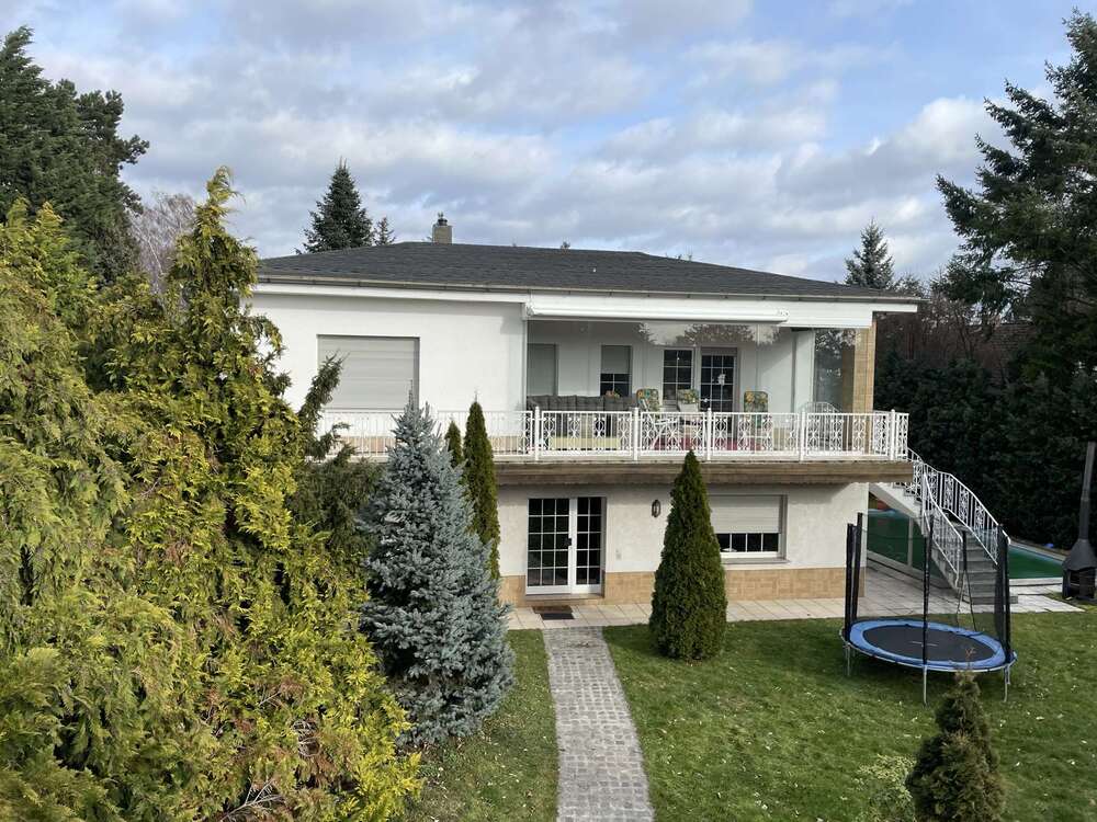 Thumbnail-Haus zum Kaufen in Leipzig Liebertwolkwitz 1.230.000,00 € 384 m²