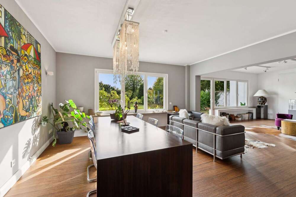 Thumbnail-Haus zum Kaufen in Düsseldorf - Stockum 1.900.000,00 € 285 m²