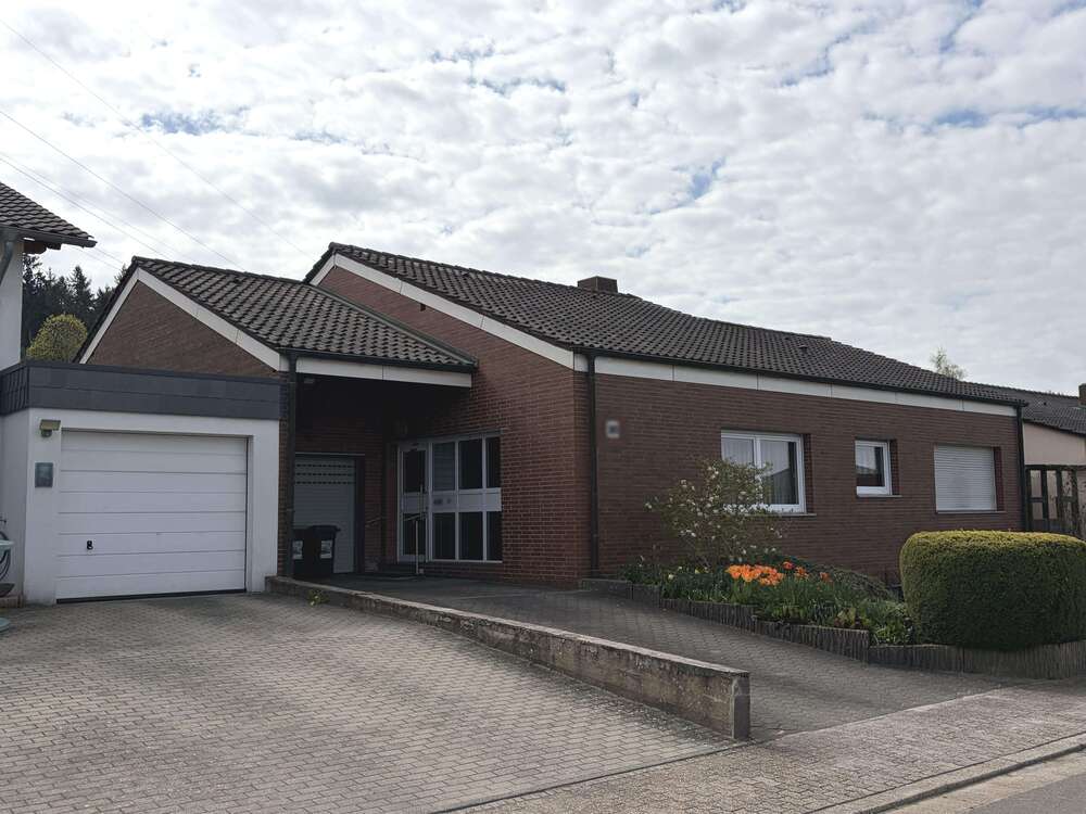 Thumbnail-Haus zum Kaufen in Schwalbach 312.000,00 € 146 m²