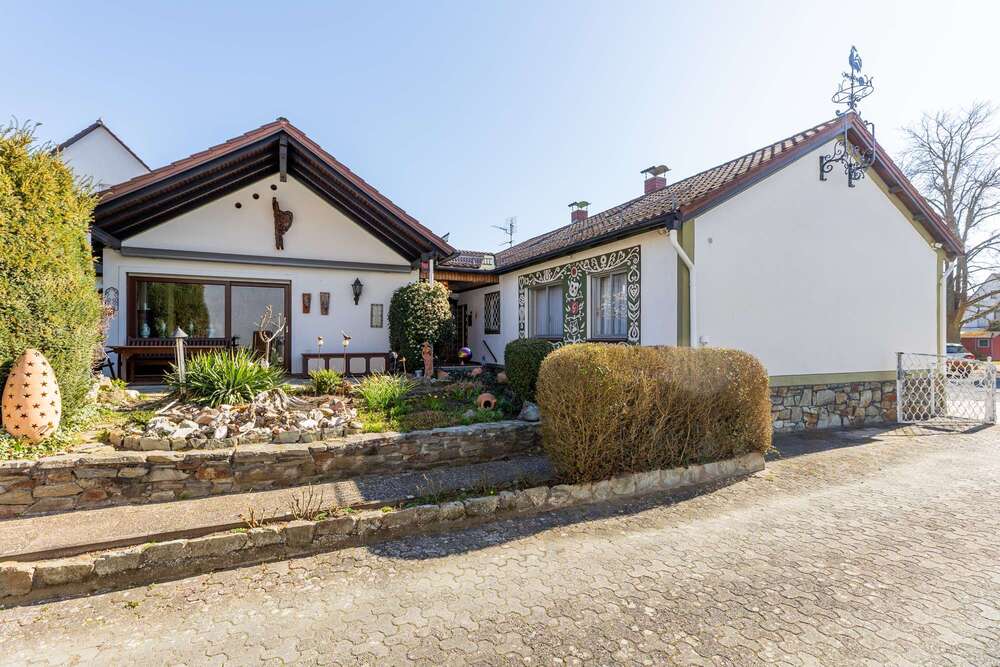 Thumbnail-Haus zum Kaufen in Rüsselsheim Bauschheim 585.000,00 € 225 m²