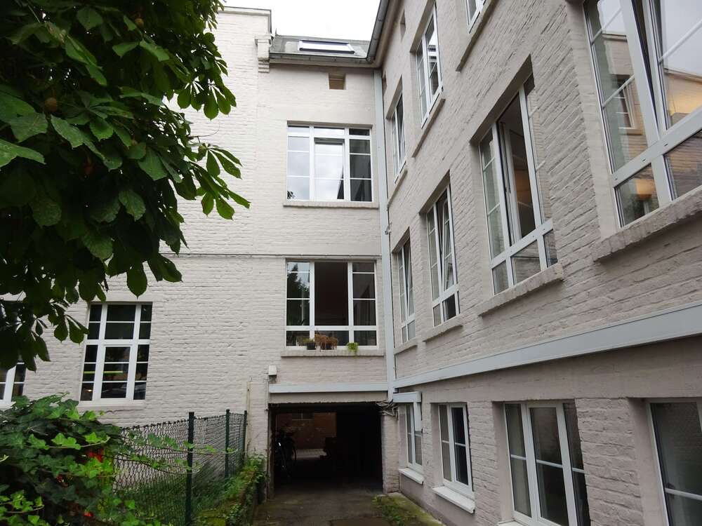 Thumbnail-Wohnung zum Mieten in Frankfurt-Oberrad 1.920,00 € 192 m²