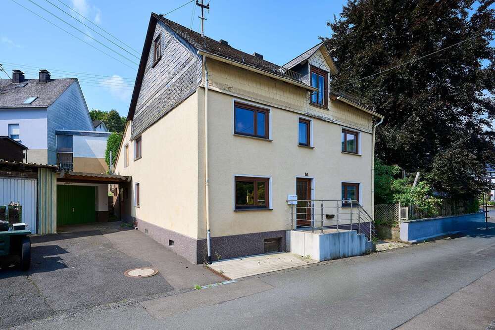 Thumbnail-Haus zum Kaufen in Wilnsdorf 79.000,00 € 95 m²