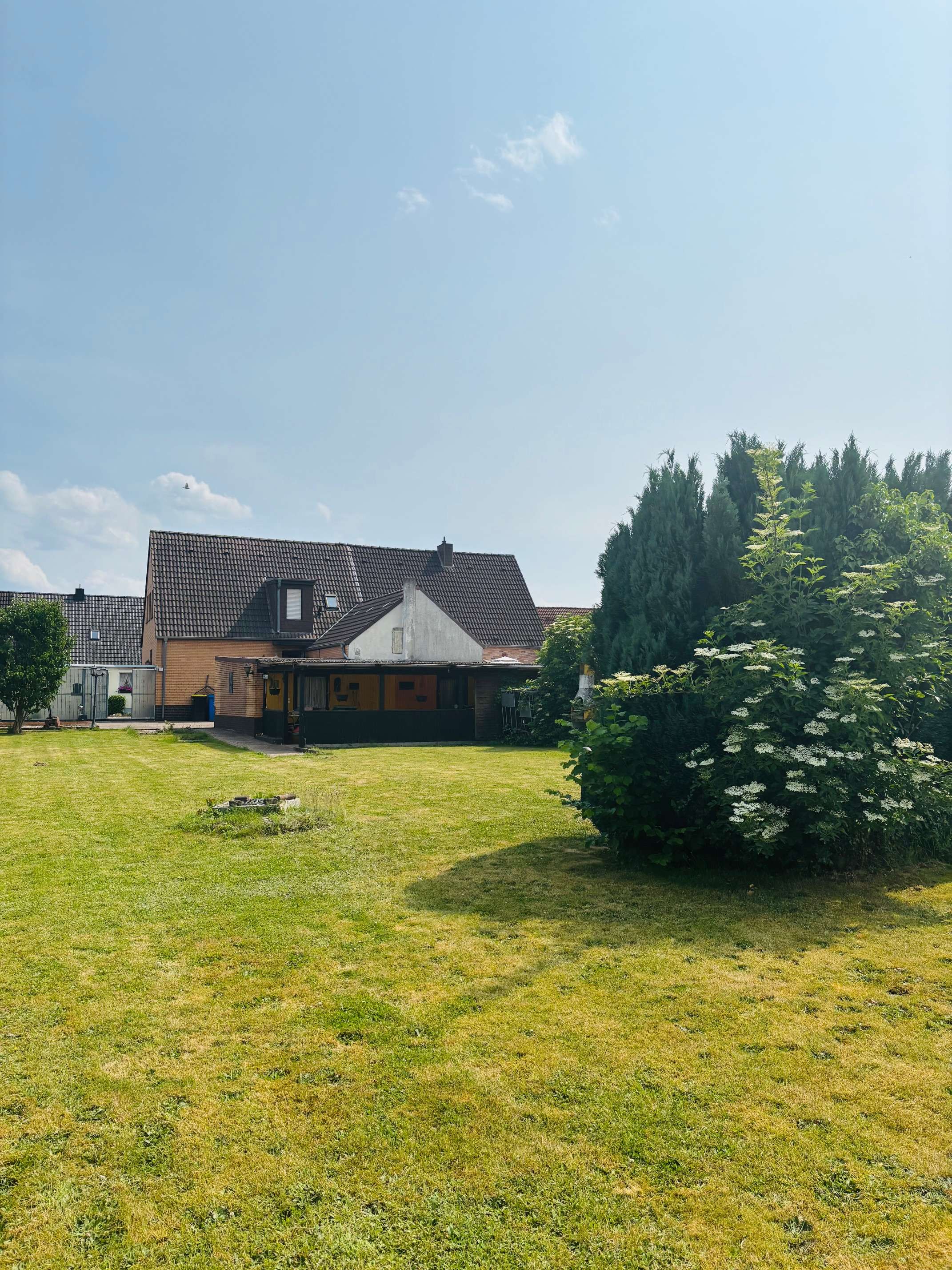 Thumbnail-Haus zum Kaufen in Düren LENDERSDORF 239.000,00 € 95 m²