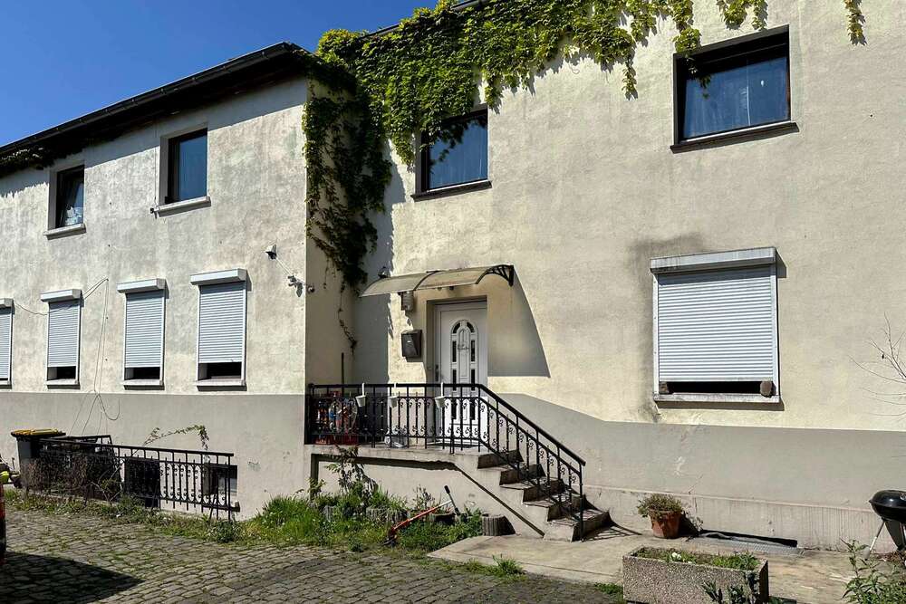 Thumbnail-Wohnung zum Kaufen in Duisburg 109.260,00 € 83.69 m²