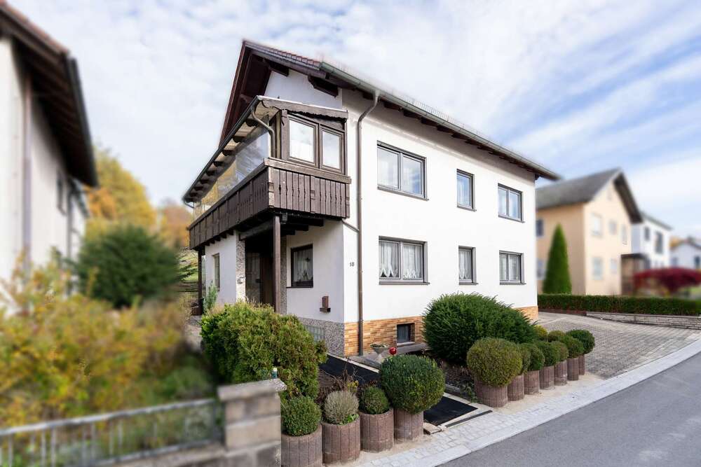 Thumbnail-Haus zum Kaufen in Sonnefeld 295.000,00 € 208 m²