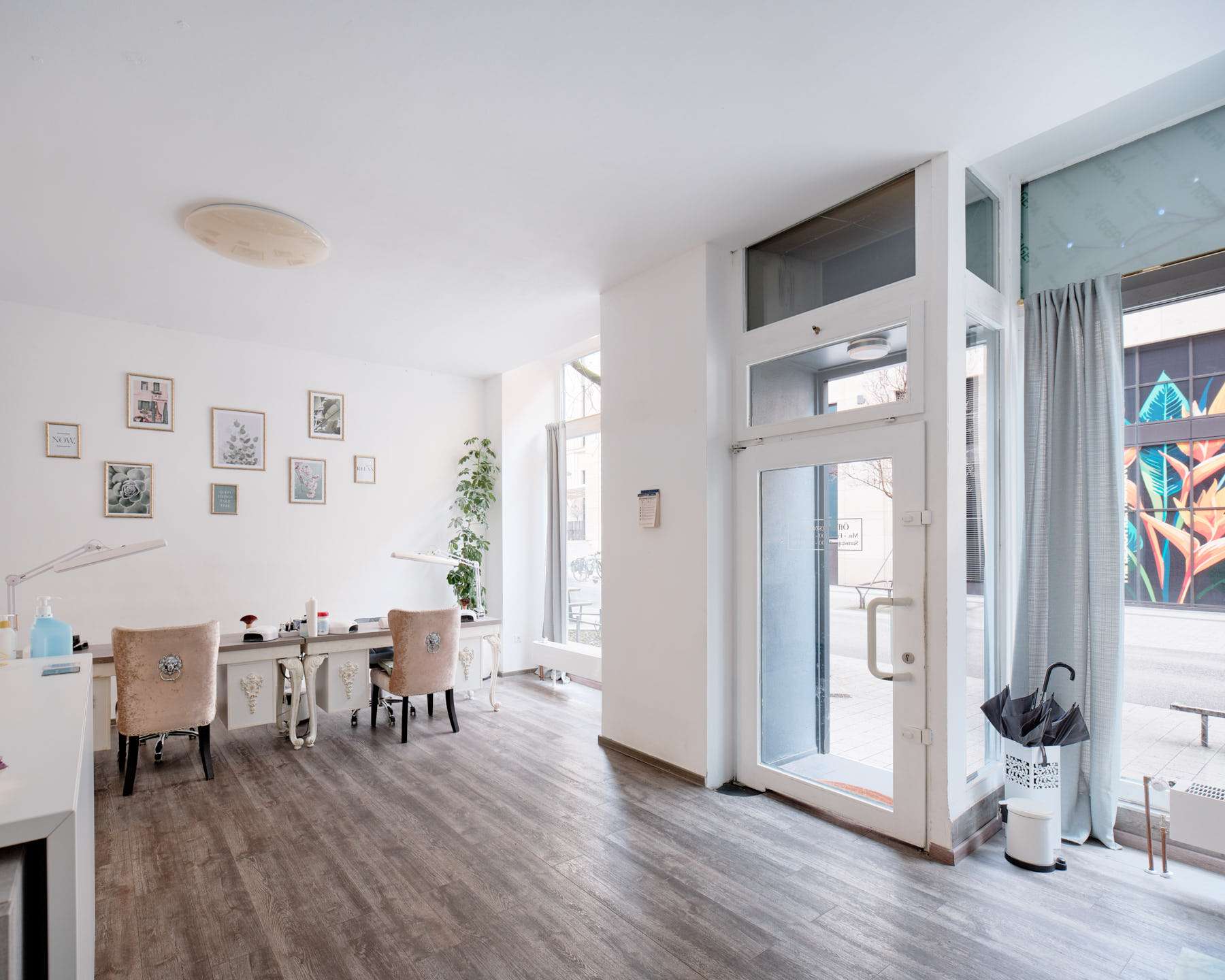 Thumbnail-Einzelhandel in Stuttgart 4.000,00 € 80 m²