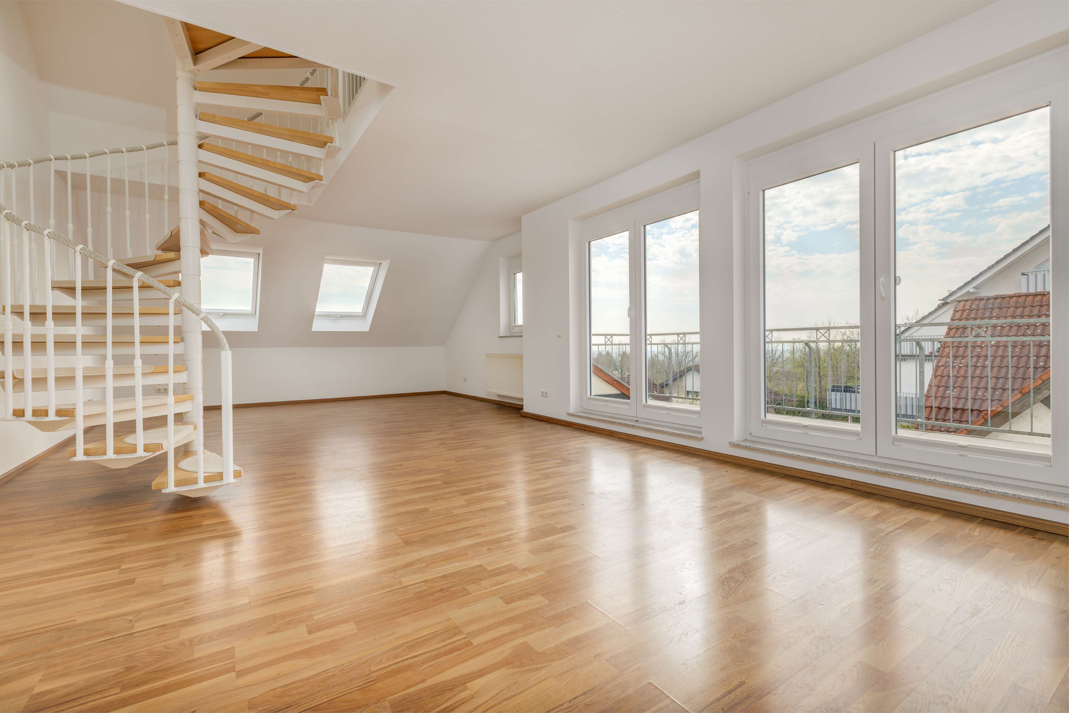 Thumbnail-Wohnung zum Mieten in Hofheim-Diedenbergen 1.800,00 € 139 m²