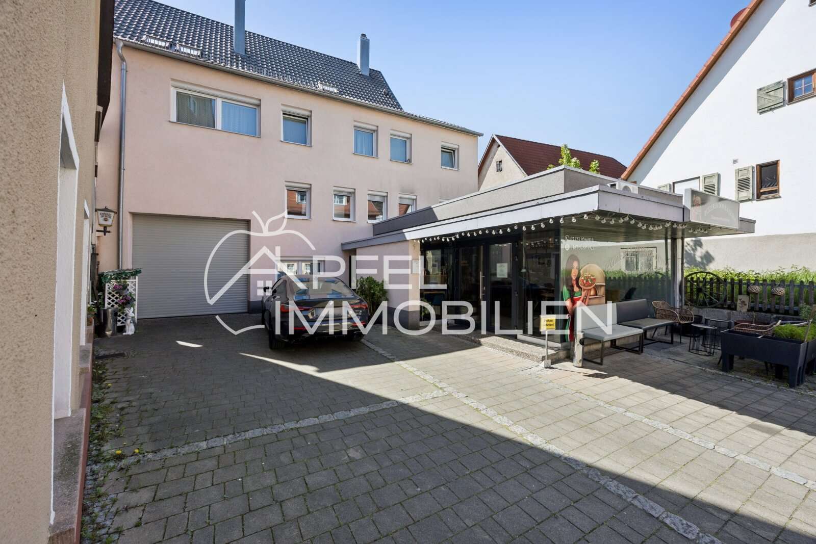 Thumbnail-Haus zum Kaufen in Metzingen 799.000,00 € 307 m²