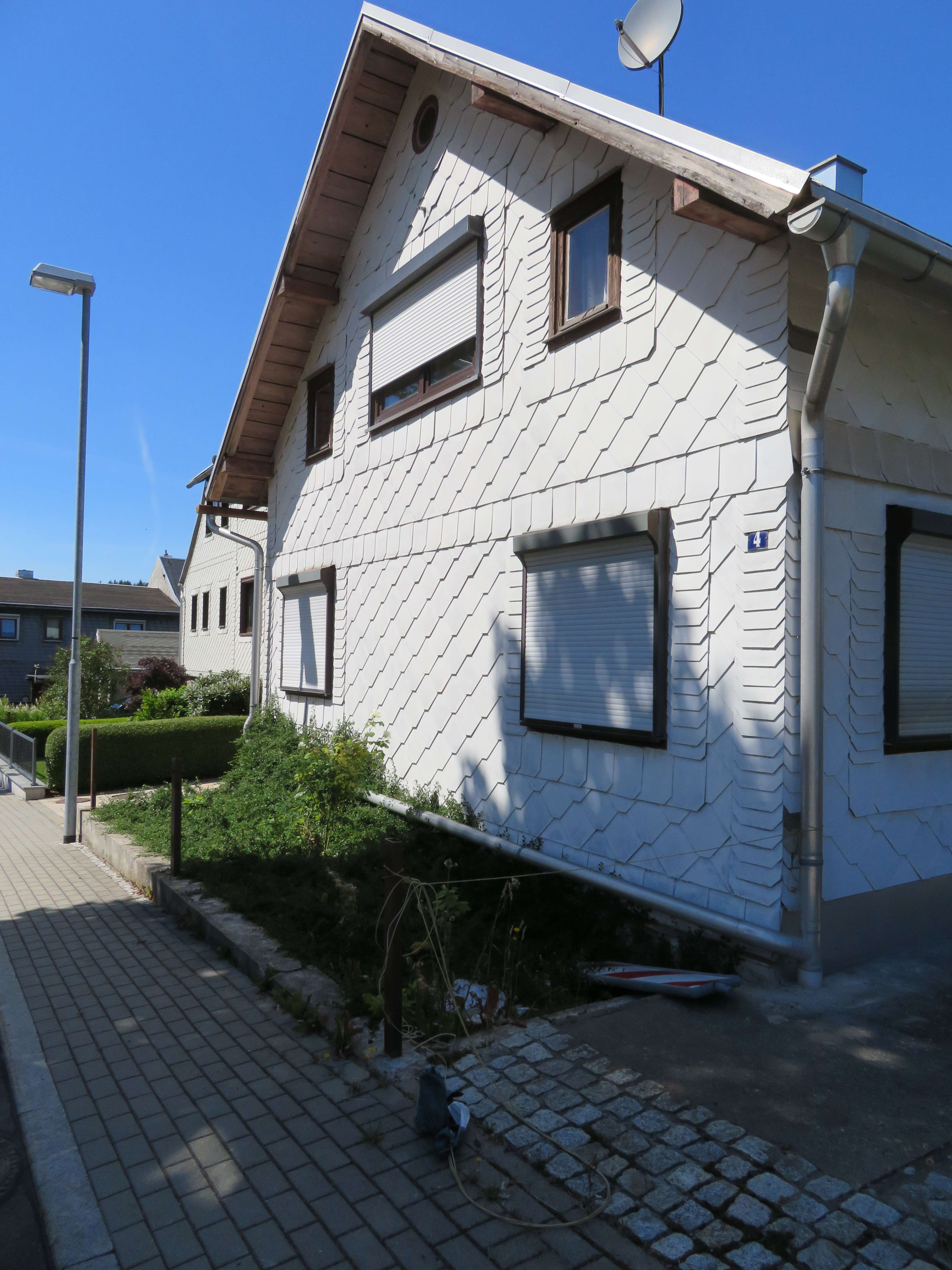 Thumbnail-Haus zum Kaufen in Saalfeld 76.000,00 € 144 m²