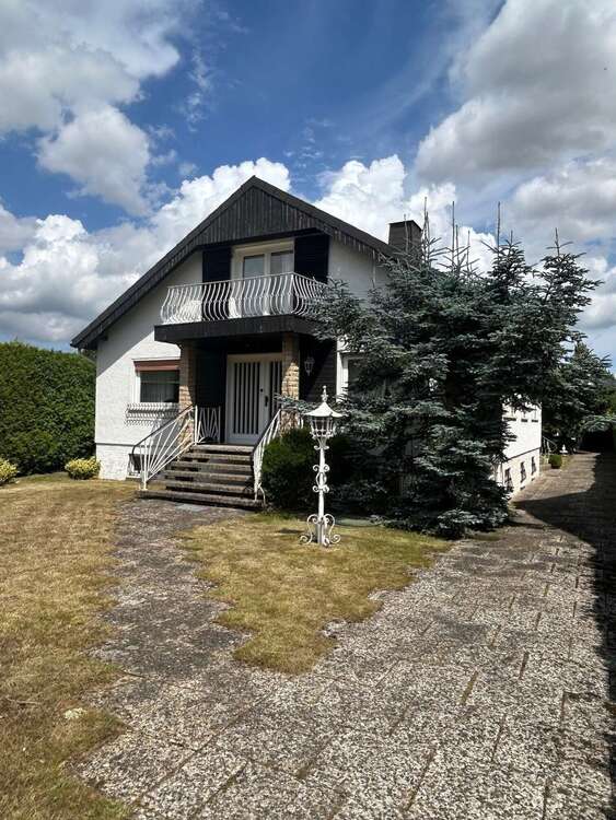 Thumbnail-Haus zum Kaufen in Gronau (Leine) 180.000,00 € 132 m²