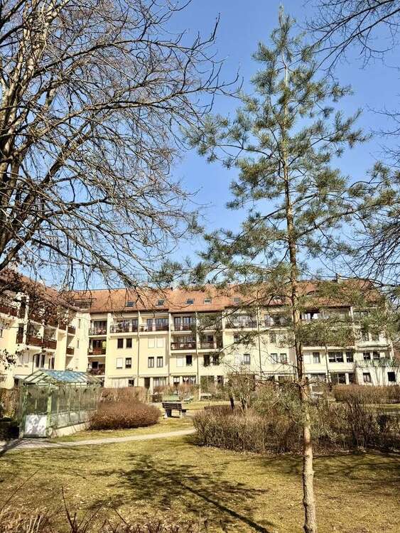 Thumbnail-Wohnung zum Kaufen in Unterschleißheim 397.000,00 € 70 m²
