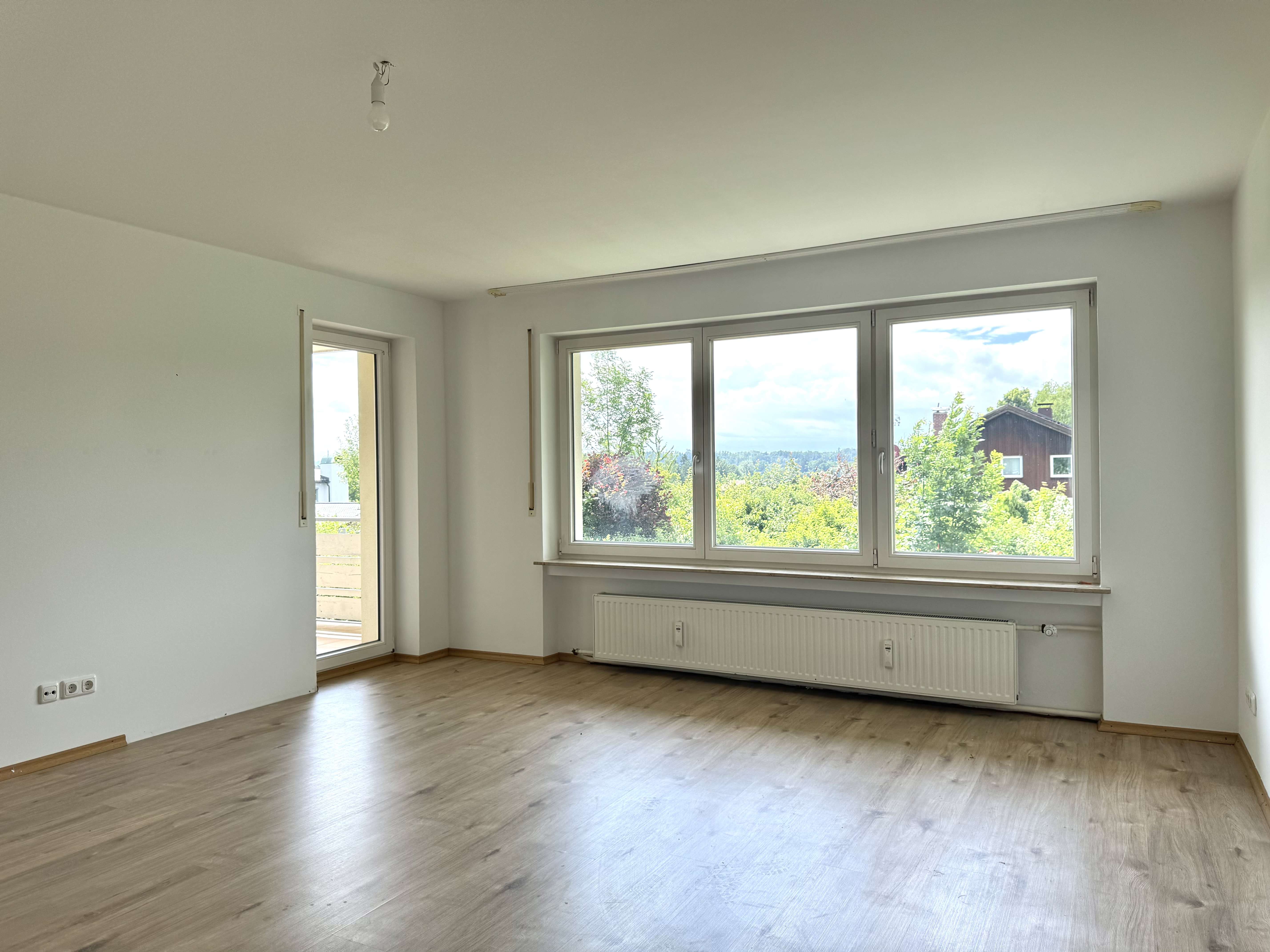 Thumbnail-Wohnung zum Mieten in Unterzeismering 1.420,00 € 82 m²