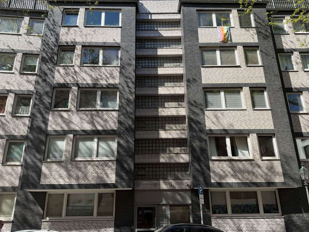 Thumbnail-Wohnung zum Kaufen in Düsseldorf 215.000,00 € 68 m²