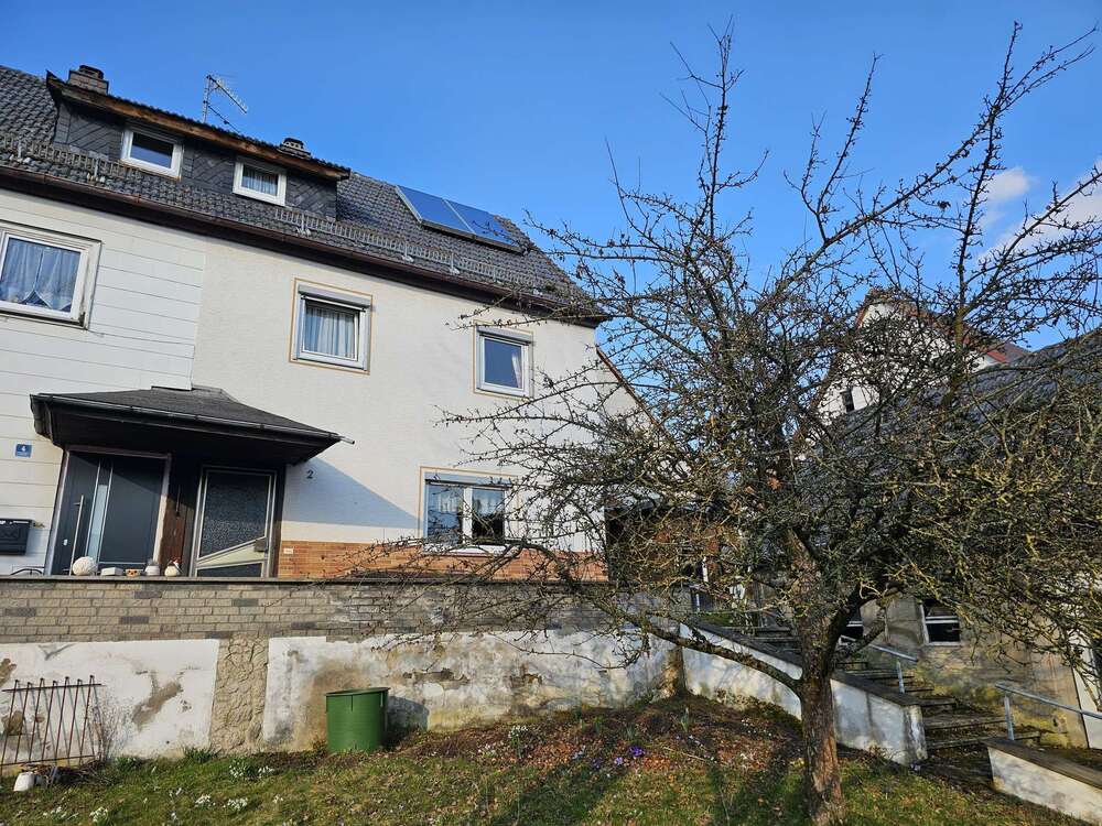 Thumbnail-Haus zum Kaufen in Sonnefeld 125.000,00 € 120 m²