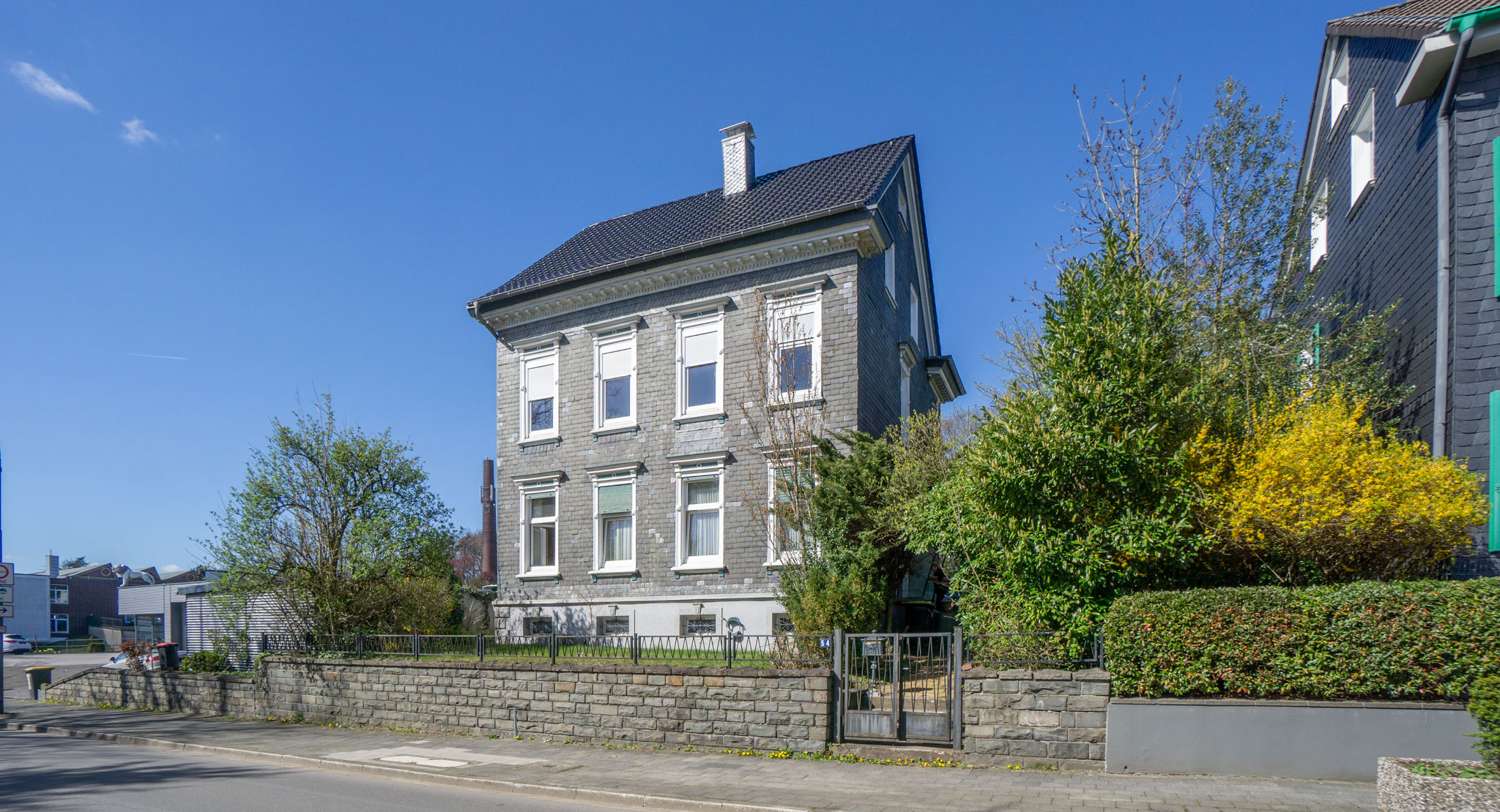 Thumbnail-Haus zum Kaufen in Remscheid 339.000,00 € 242.65 m²