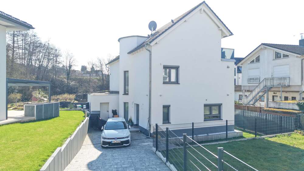 Thumbnail-Haus zum Kaufen in Kelkheim 1.685.000,00 € 275 m²