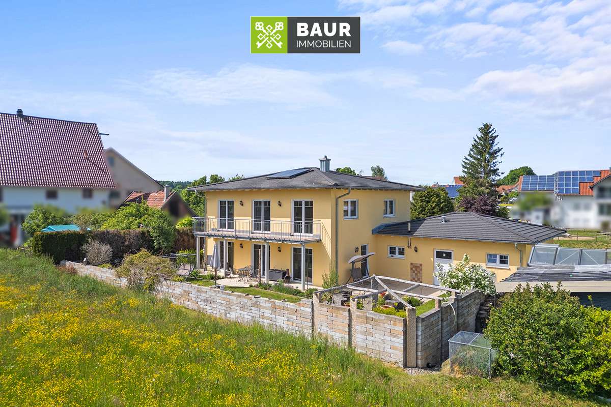 Thumbnail-Haus zum Kaufen in Ochsenhausen Reinstetten 699.000,00 € 197 m²