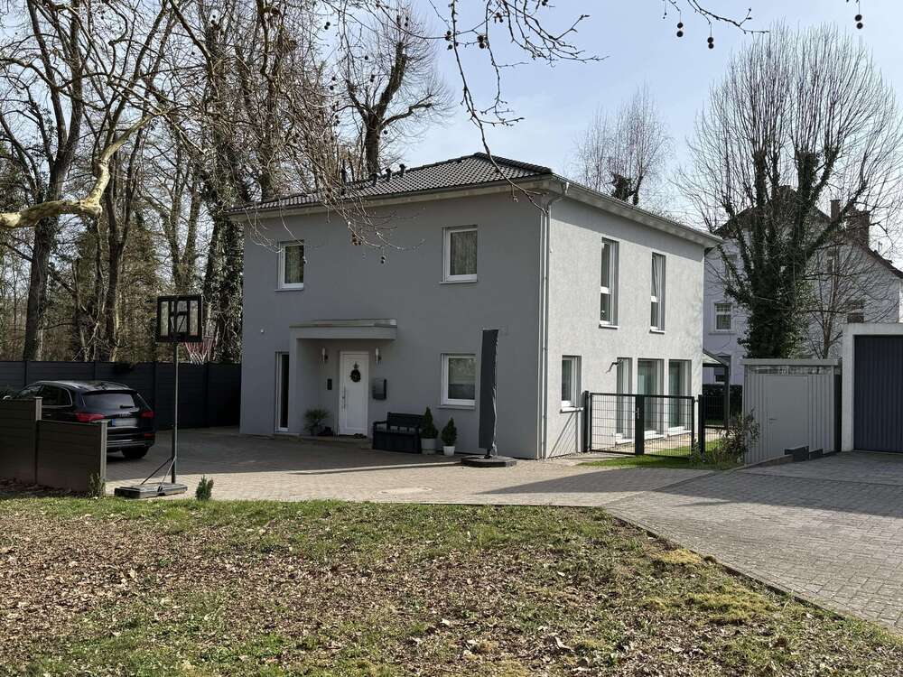 Thumbnail-Haus zum Kaufen in Saarlouis, Beaumarais 995.000,00 € 197 m²