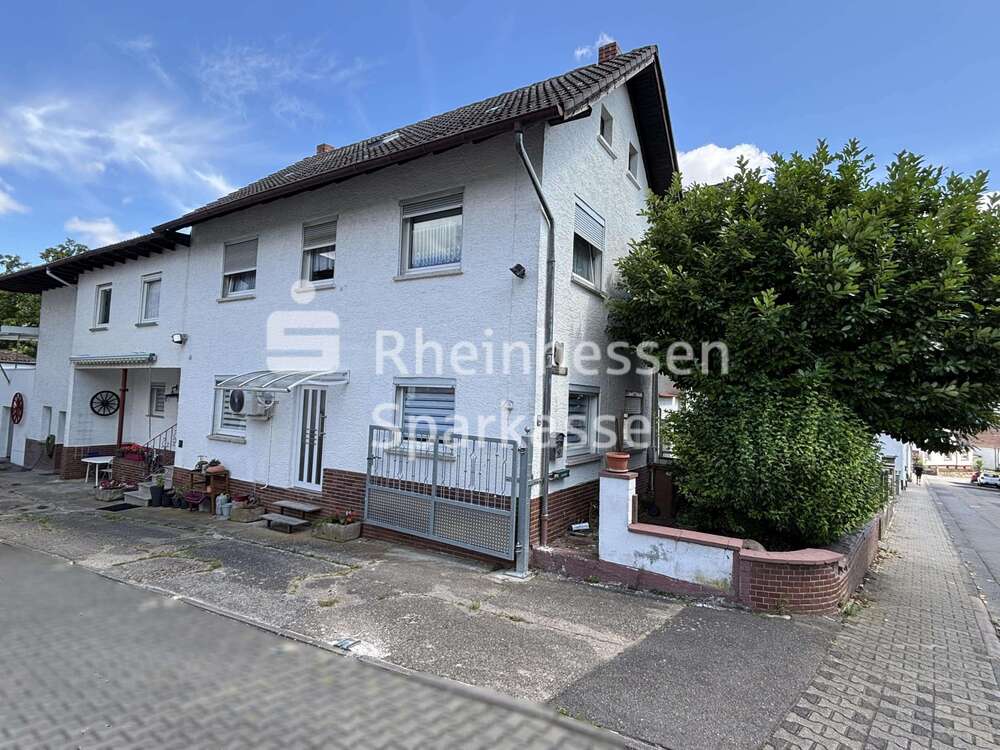 Thumbnail-Haus zum Kaufen in Essenheim 349.000,00 € 164 m²