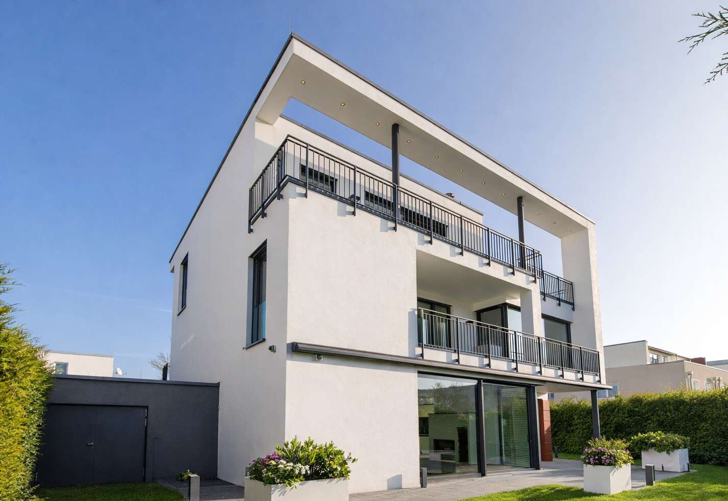 Thumbnail-Haus zum Kaufen in Frankfurt am Main 3.150.000,00 € 362 m²