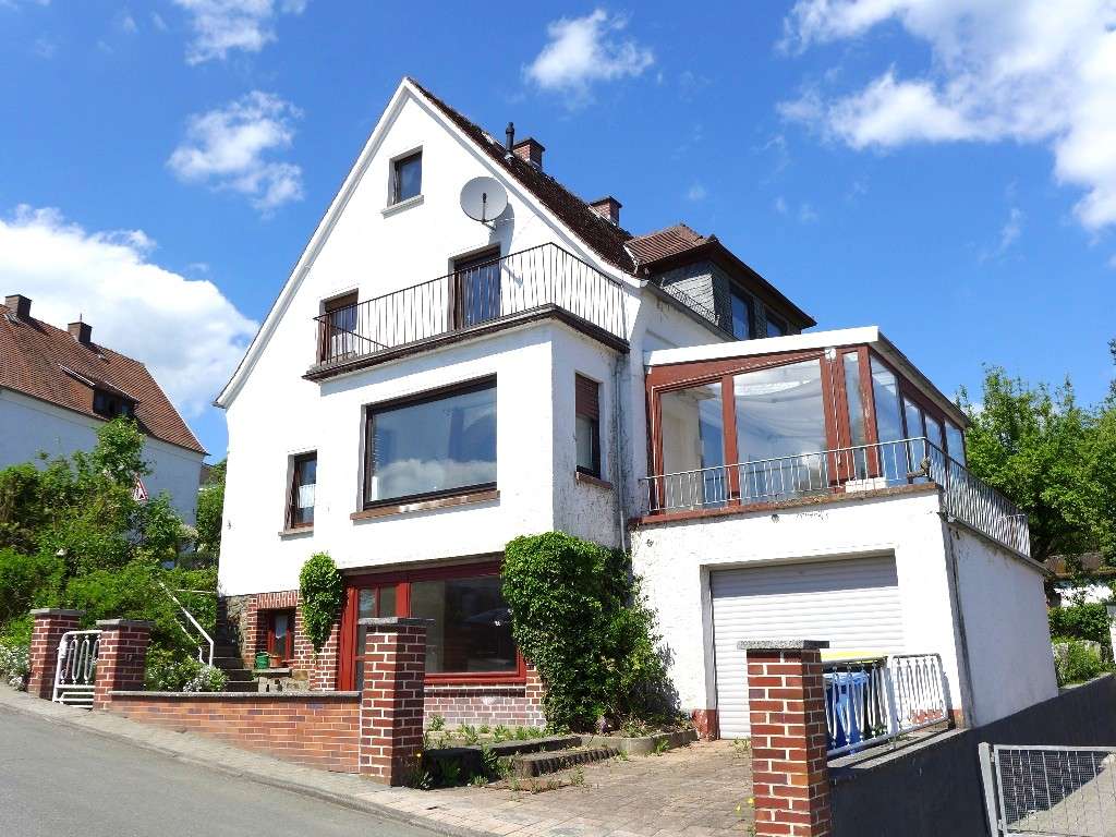 Thumbnail-Haus zum Kaufen in Ehringshausen 270.000,00 € 197 m²