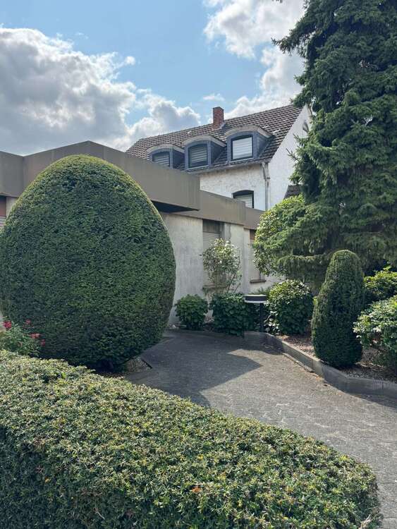 Thumbnail-Haus zum Kaufen in Anröchte 299.000,00 € 360 m²